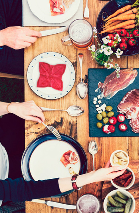 Designs und Produkte rund um den gedeckten Tisch